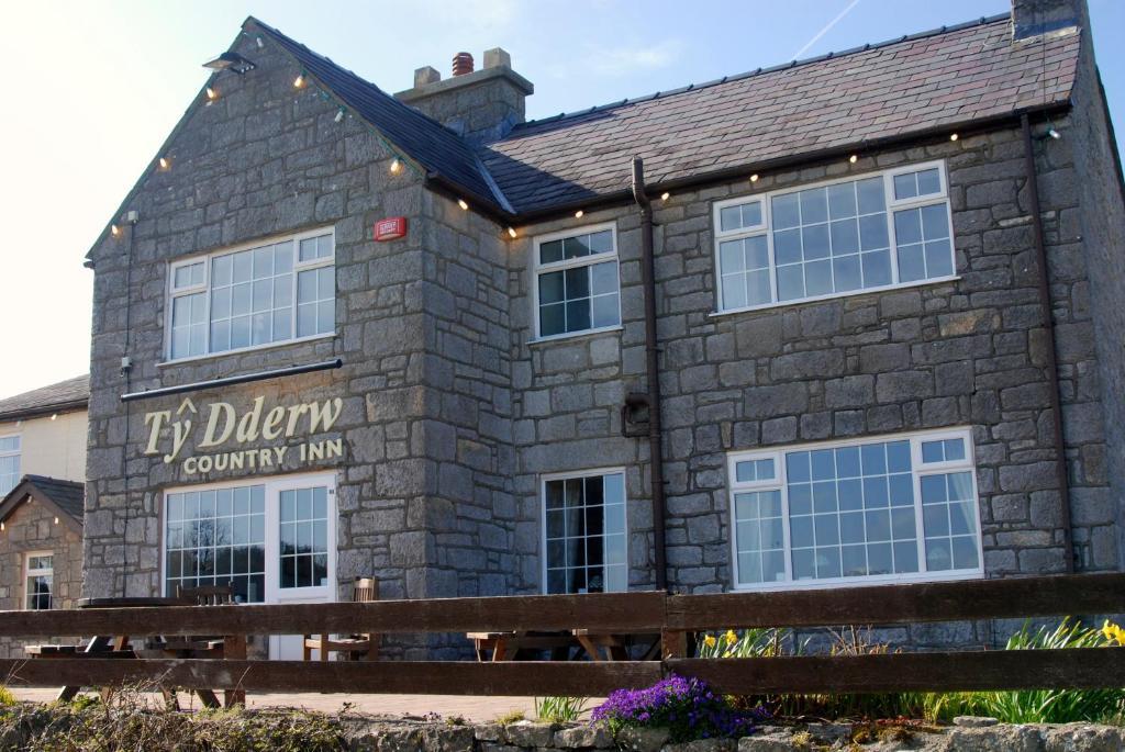 Ty Dderw Country Inn 멀프레 외부 사진